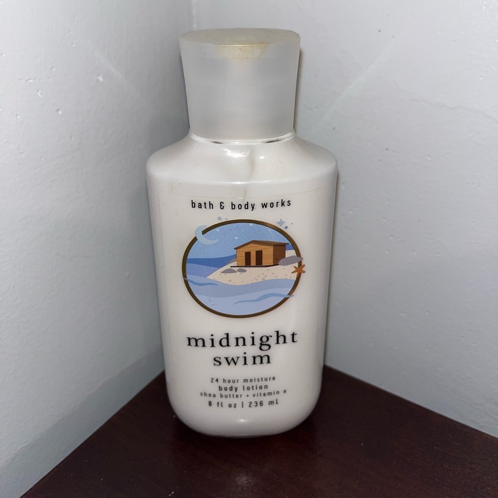 Bath & Body Works limited time scent - Midnight Sun body lotion!